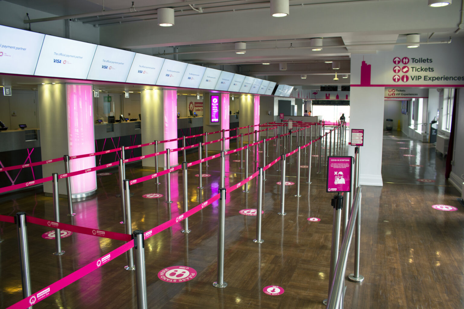 4 wayfinding signage solutions for event venues Tensator Group